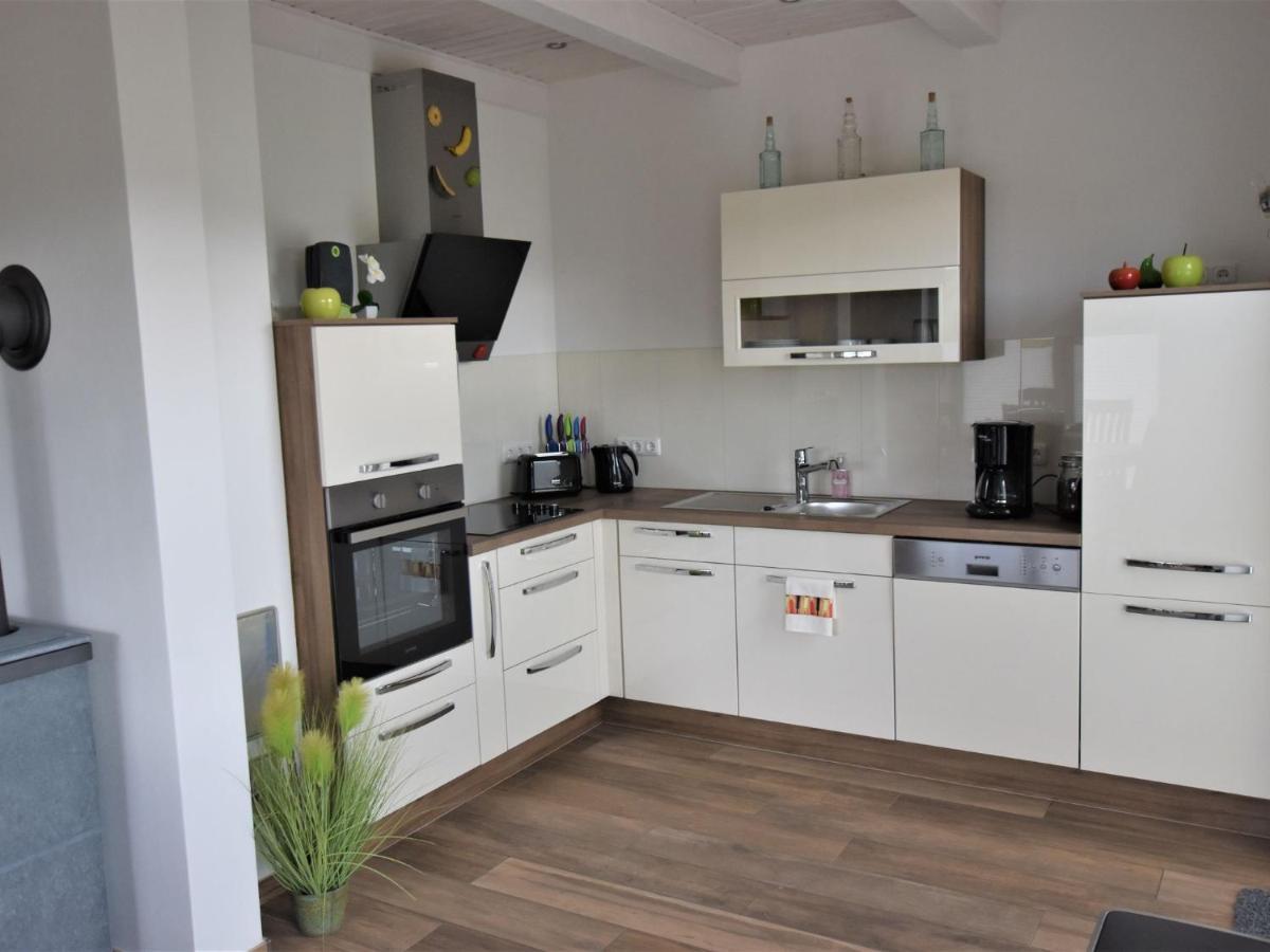 Cozy Holiday Home In Gross Schwansee With Sauna Eksteriør billede
