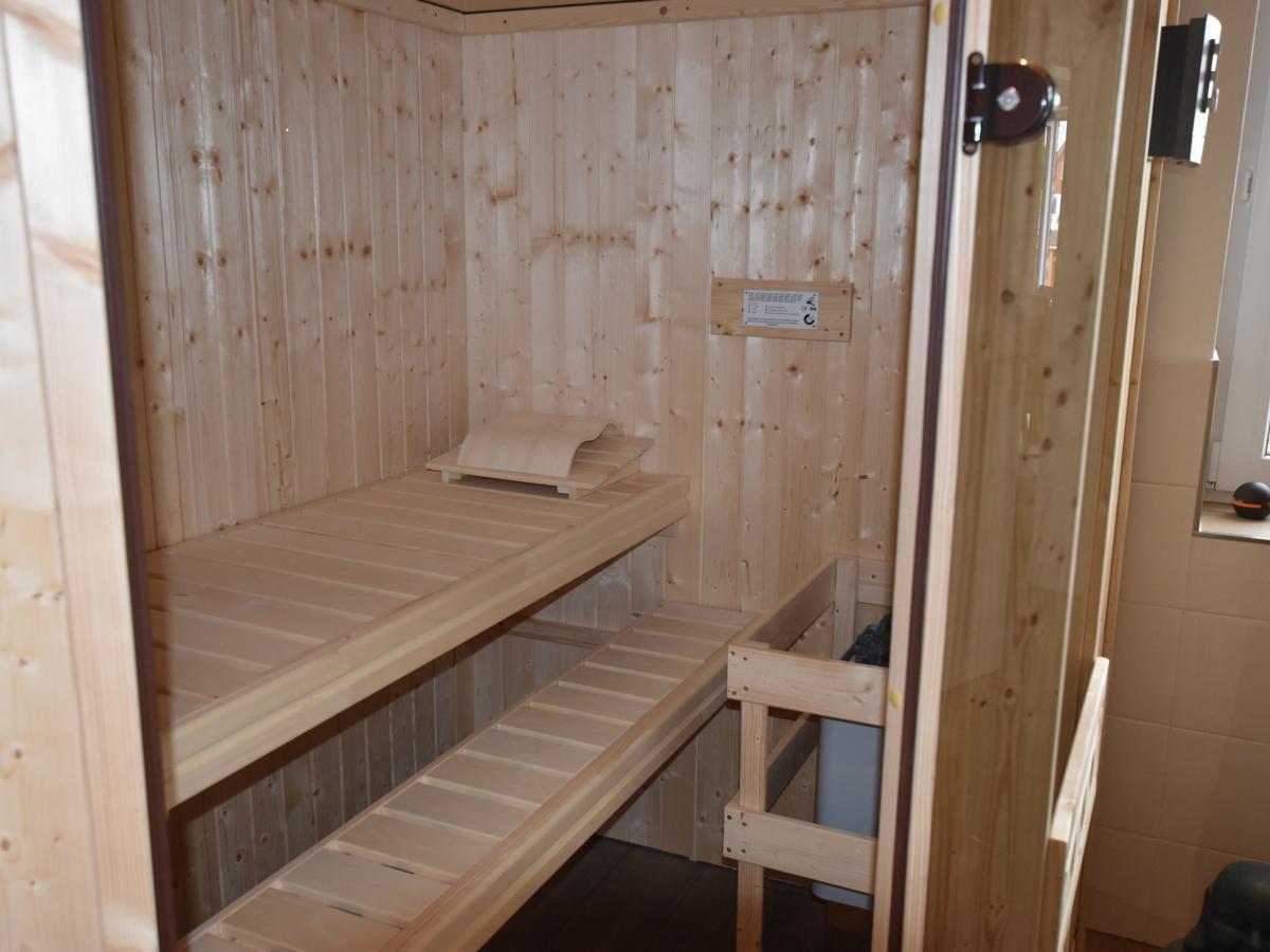 Cozy Holiday Home In Gross Schwansee With Sauna Eksteriør billede